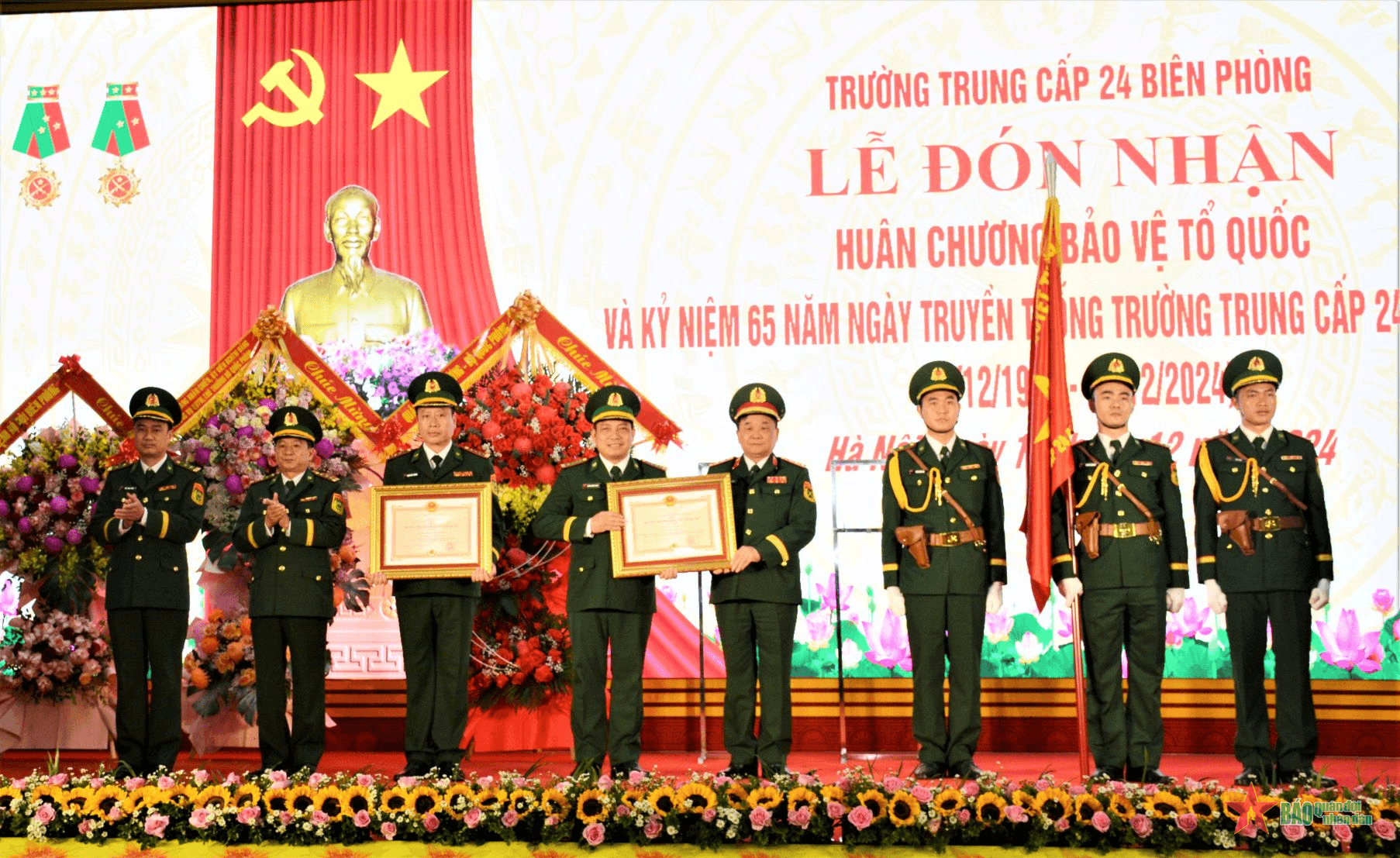 Thượng tướng Hoàng Xuân Chiến dự Lễ kỷ niệm 65 năm Ngày truyền thống Trường Trung cấp 24 Biên phòng