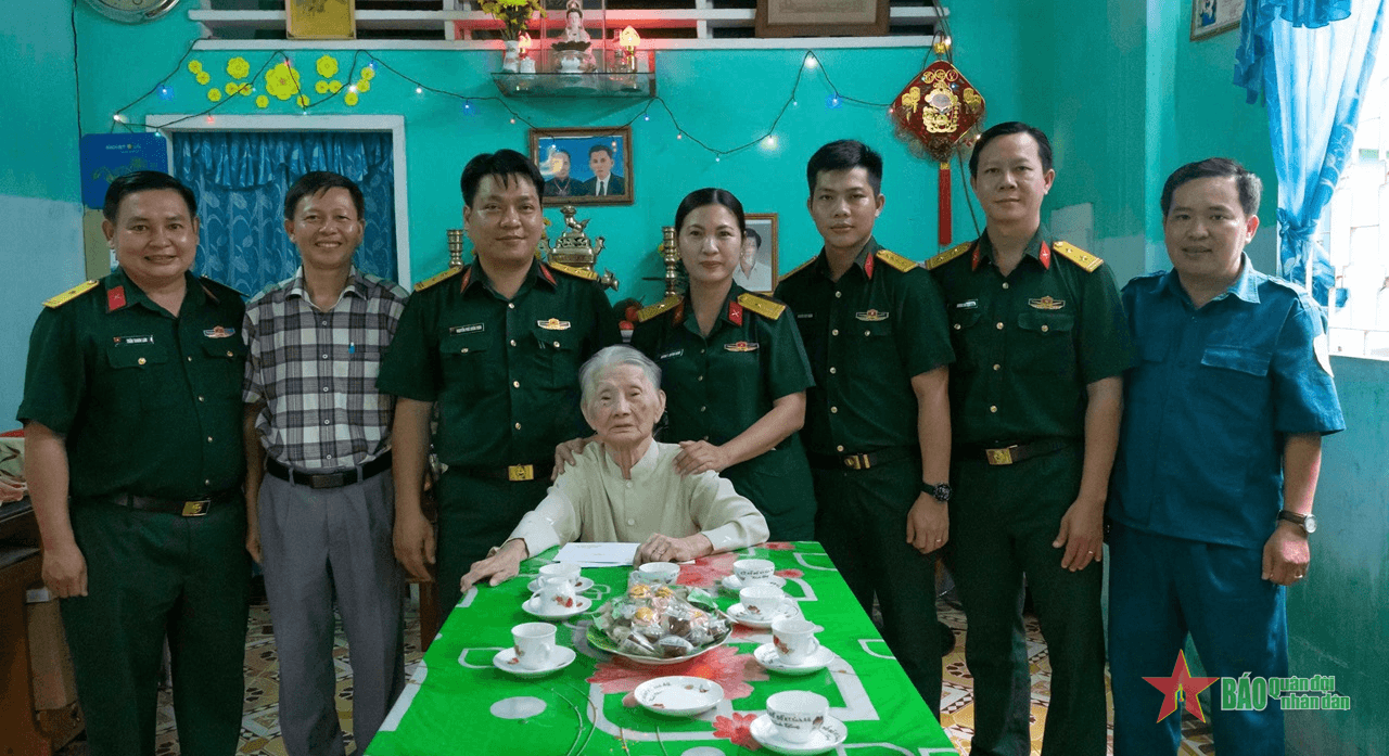 An Giang: Thăm, tặng quà các Mẹ Việt Nam anh hùng