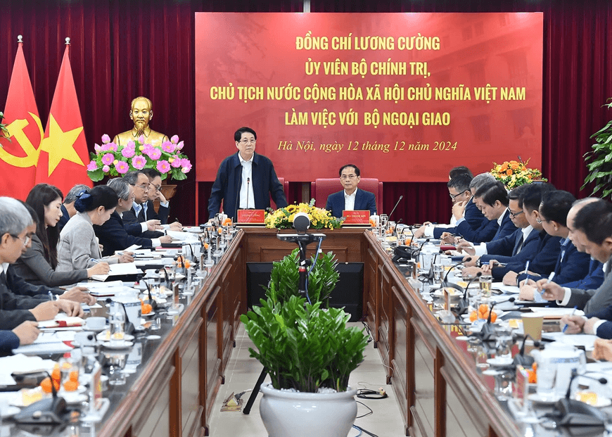 Chủ tịch nước Lương Cường làm việc với Bộ Ngoại giao