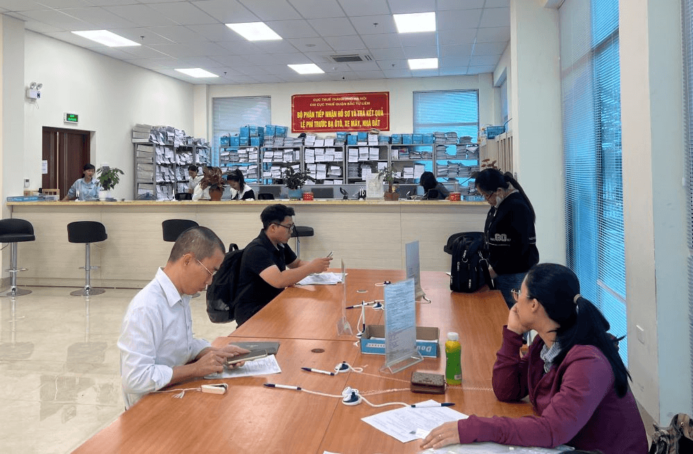 Hỗ trợ doanh nghiệp, người dân vượt qua khó khăn