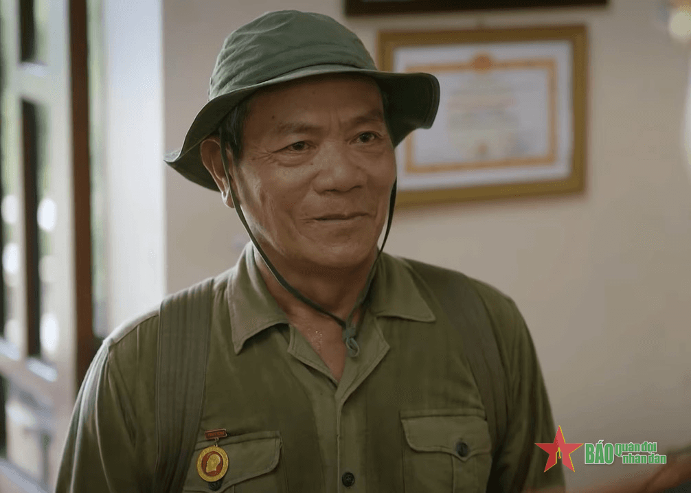 “Không thời gian” tập 10: Ông Nậm và con trai vội vã lên đường đi tìm đồng đội