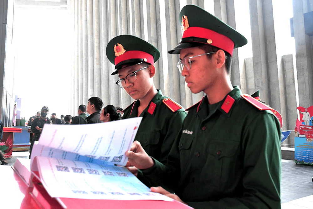 Bồi đắp niềm tự hào cho thế hệ trẻ