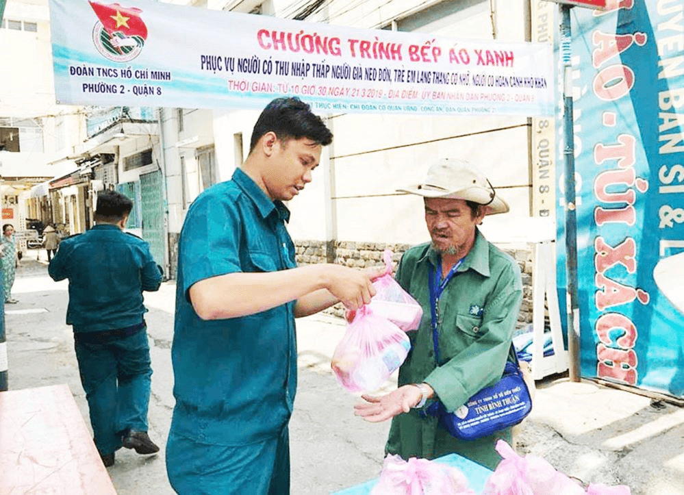 Lan tỏa nét đẹp chiến sĩ "sao vuông"