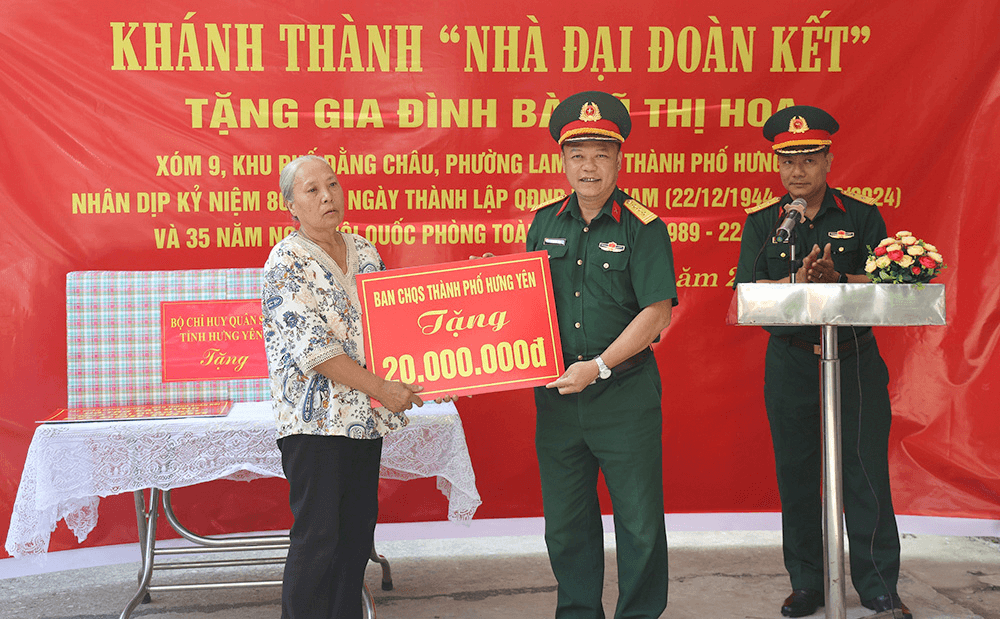 Mang niềm vui đến các gia đình chính sách