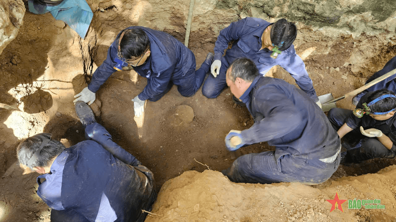 Hành trình nặng nghĩa tri ân