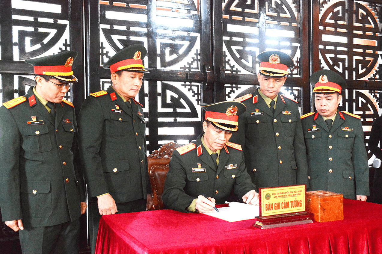 Quân ủy Trung ương, Bộ Quốc phòng dâng hoa, dâng hương tại Khu di tích Quốc gia đặc biệt ATK