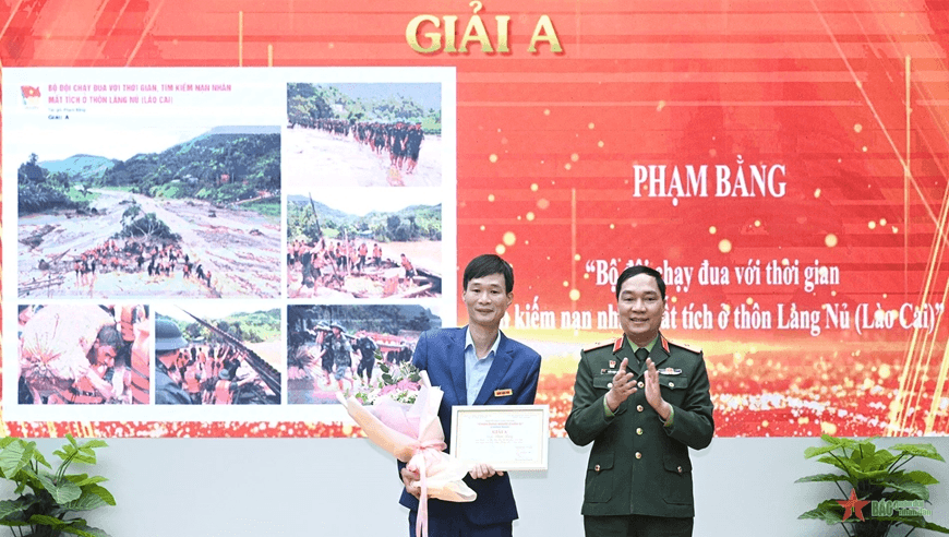 Lễ tổng kết và trao giải cuộc thi ảnh “Chân dung người chiến sĩ”: Tỏa sáng hình tượng Bộ đội Cụ Hồ thời bình
