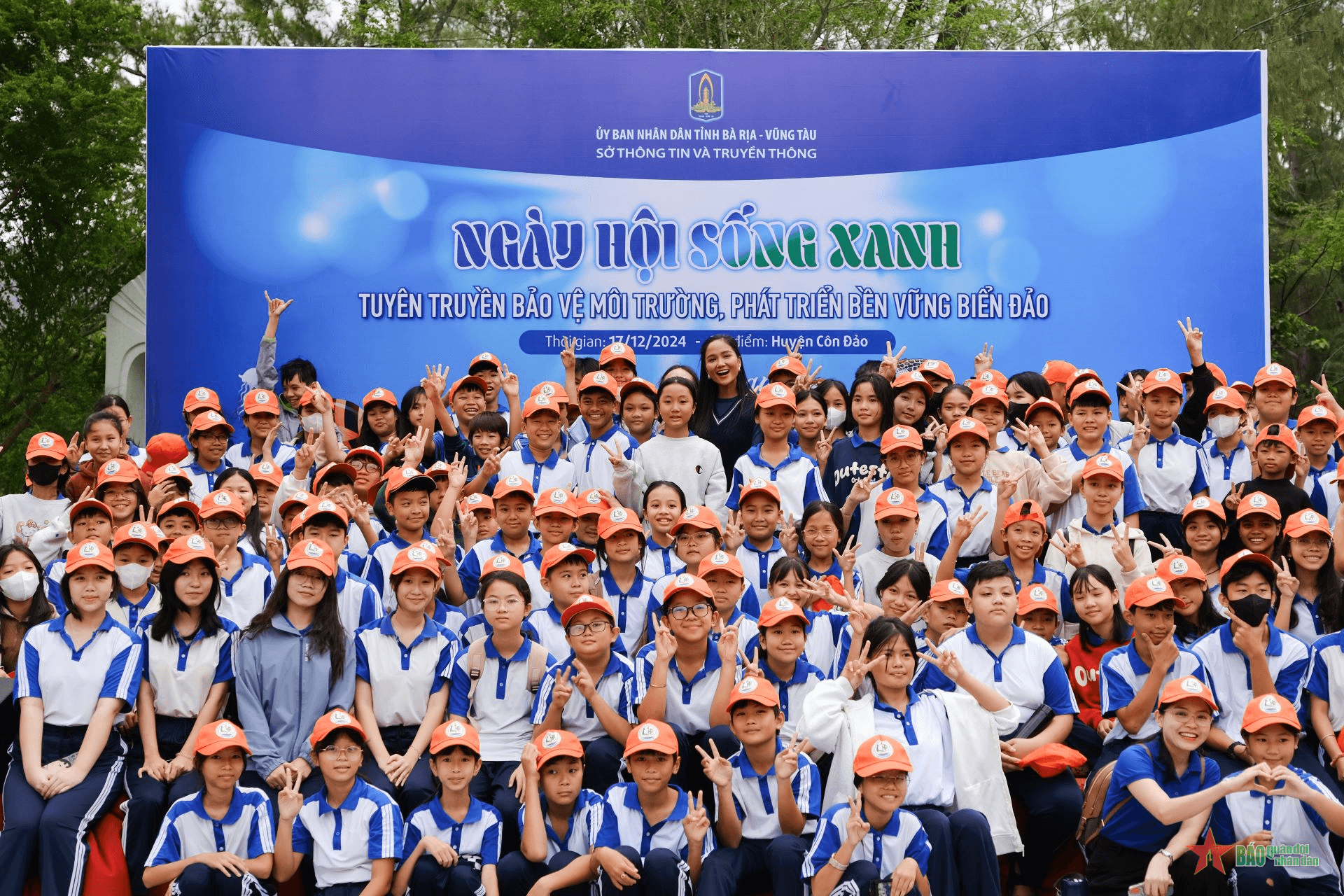 Hoa hậu H’Hen Niê hào hứng tham gia Ngày hội sống xanh