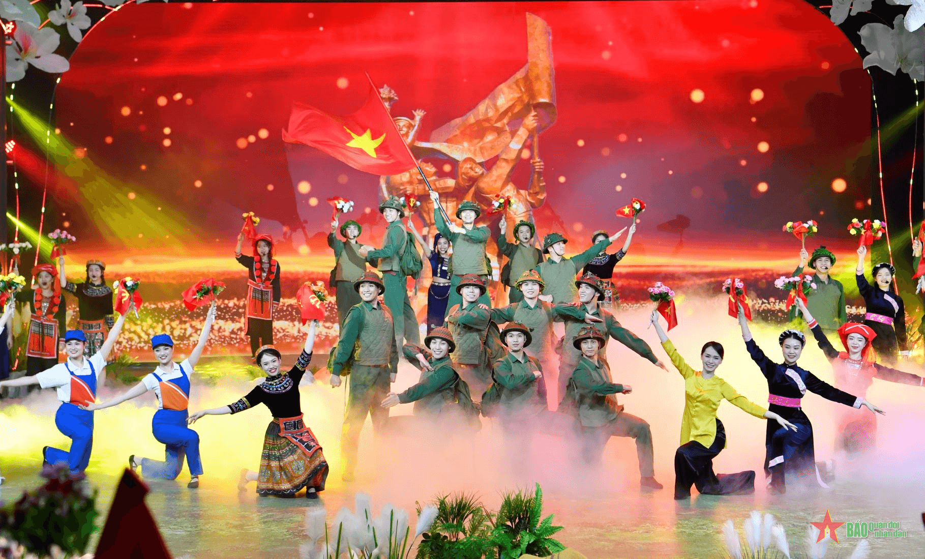 Bộ đội Cụ Hồ - Hình tượng vinh quang, danh hiệu cao quý và tinh thần bất diệt - Bài 2: Duy trì và phát huy hình tượng, danh hiệu Bộ đội Cụ Hồ trong thời đại hiện nay (Tiếp theo và hết)