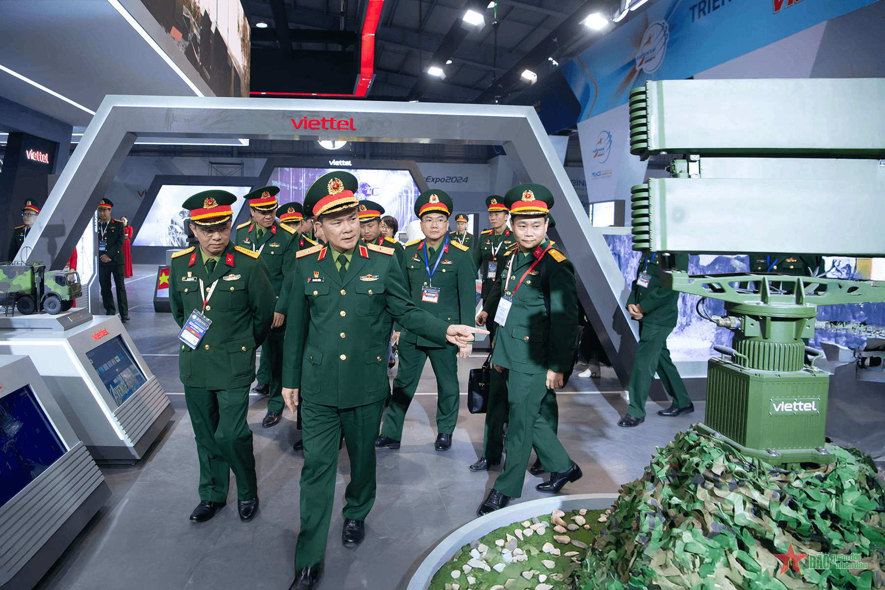 Viettel trình diễn những công nghệ hiện đại nhất tại Triển lãm Quốc phòng Quốc tế Việt Nam 2024