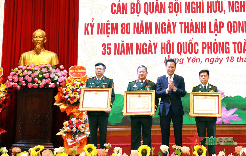Tỉnh Hưng Yên gặp mặt cán bộ Quân đội nghỉ hưu, nghỉ công tác trên địa bàn