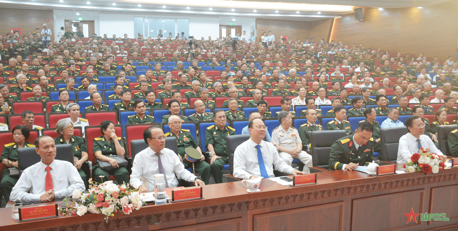 Thành ủy TP Hồ Chí Minh gặp mặt cán bộ cao cấp Quân đội nghỉ hưu