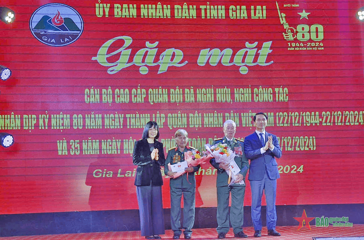 Tỉnh Gia Lai gặp mặt cán bộ cao cấp Quân đội nghỉ hưu, nghỉ công tác