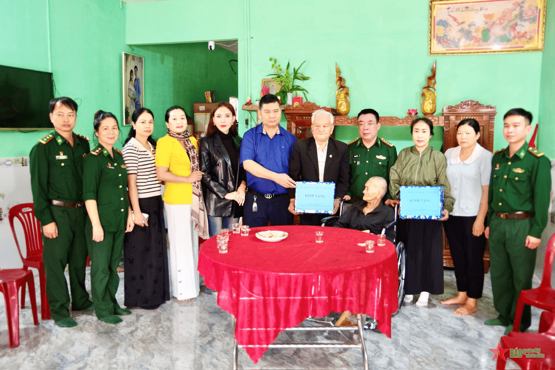Bộ đội Biên phòng tỉnh Đắk Lắk tri ân Bà mẹ Việt Nam Anh hùng