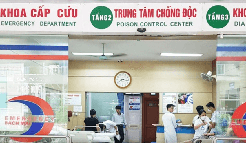 Hà Nội: 2 người tử vong, nhiều người đang cấp cứu, nghi do ngộ độc