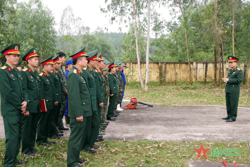 Quân khu 4: Kiểm tra công tác bảo đảm an toàn kho kỹ thuật