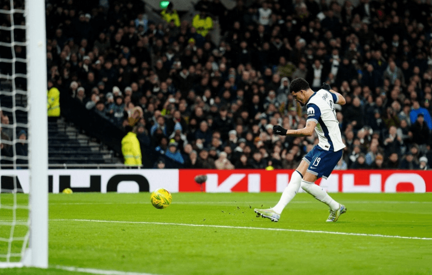 Tin thể thao (20-12): Tottenham hạ gục Man United sau màn rượt đuổi hấp dẫn