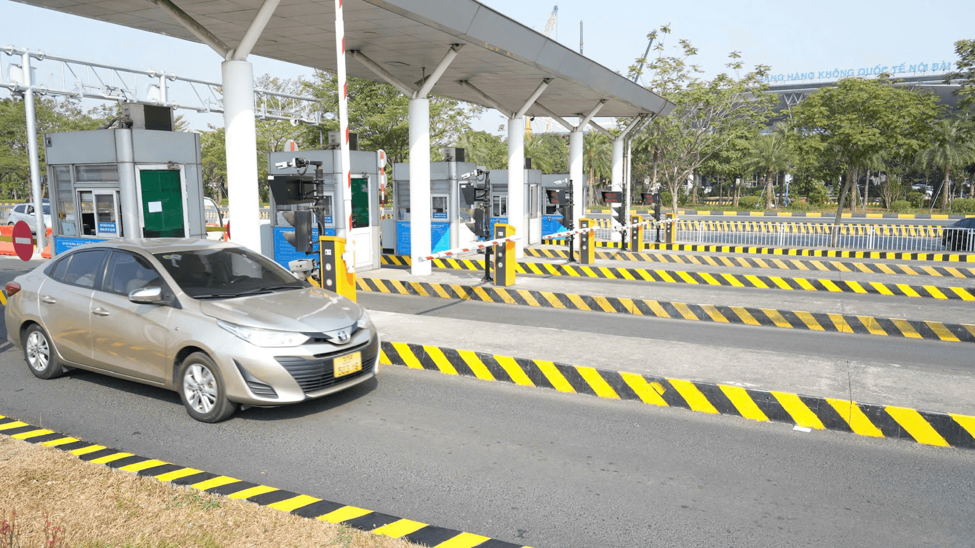 Áp dụng tất cả các làn thu phí không dừng ra, vào sân bay Nội Bài