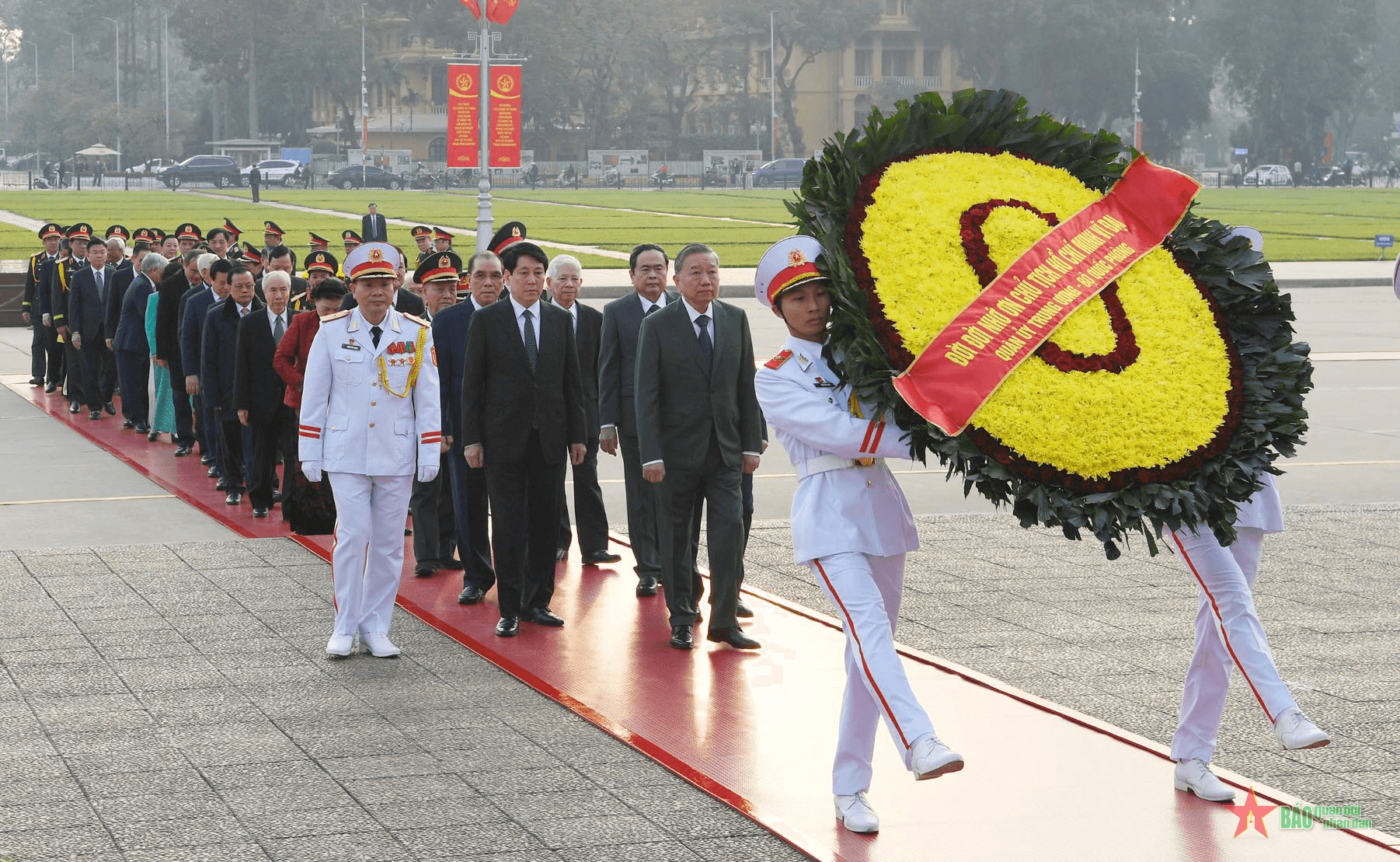 Lãnh đạo Đảng, Nhà nước, Quân ủy Trung ương, Bộ Quốc phòng vào Lăng viếng Chủ tịch Hồ Chí Minh