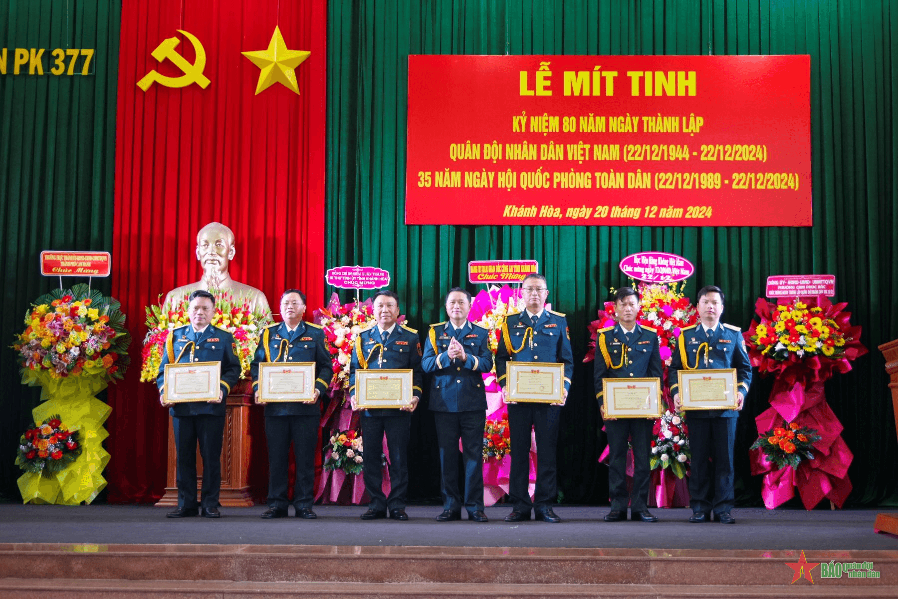 Sư đoàn Phòng không 377 mít tinh kỷ niệm 80 năm Ngày thành lập Quân đội nhân dân Việt Nam