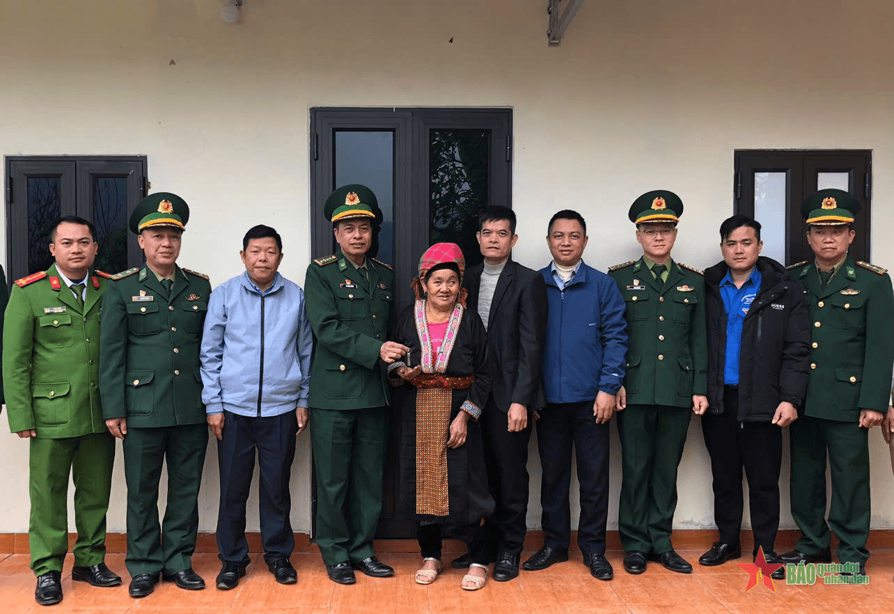 Bộ đội Biên phòng tỉnh Lai Châu khánh thành nhà “Đại đoàn kết” tặng hộ nghèo