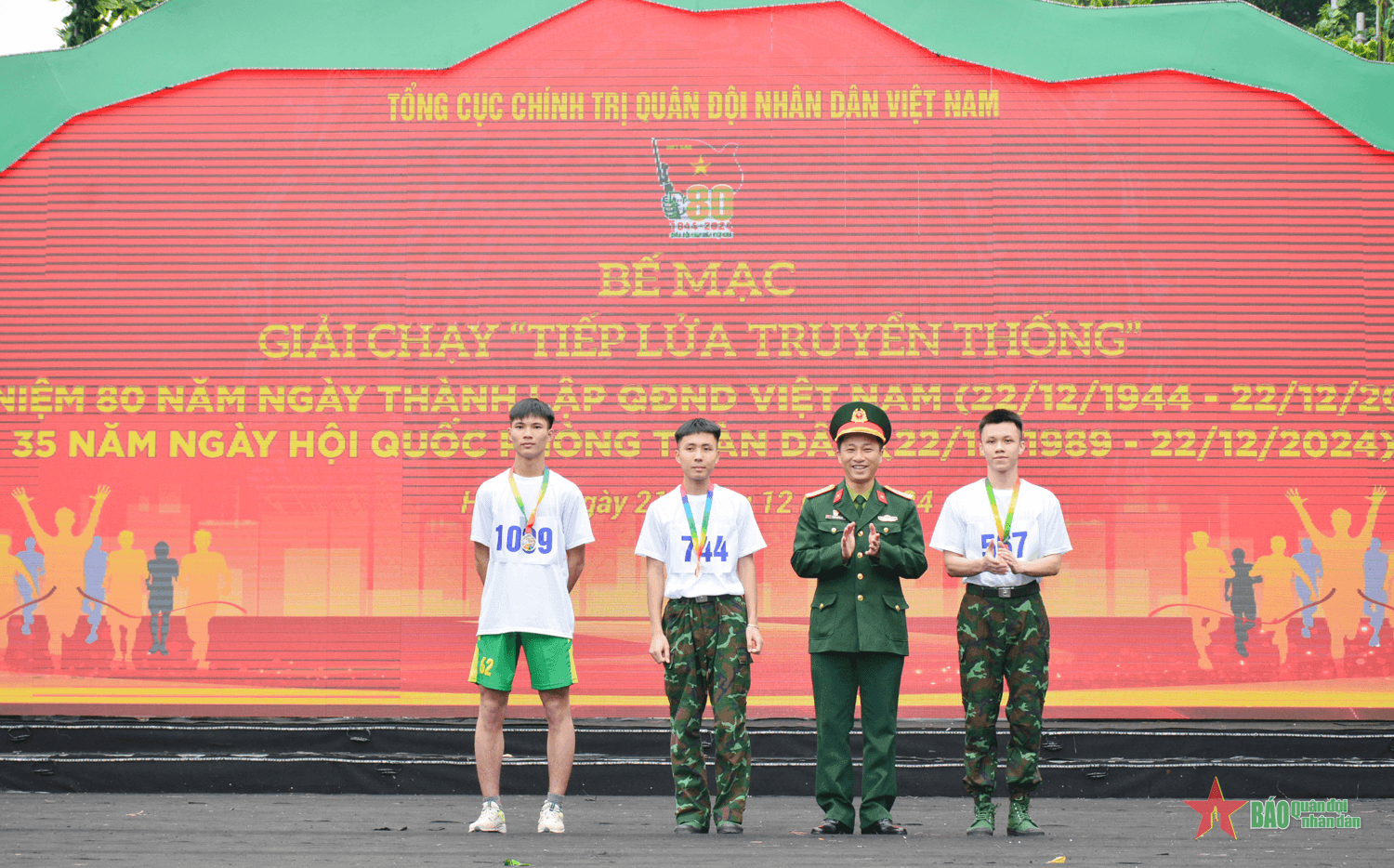 Sôi nổi Giải chạy “Tiếp lửa truyền thống” chào mừng kỷ niệm 80 năm Ngày thành lập Quân đội nhân dân Việt Nam