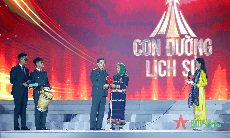 “Con đường lịch sử”: Khắc họa đậm nét hành trình 80 năm Quân đội nhân dân Việt Nam
