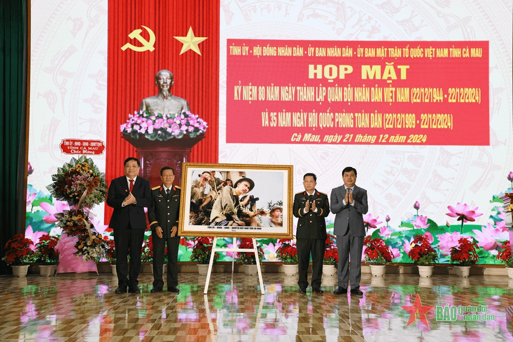 Cà Mau: Họp mặt kỷ niệm 80 năm Ngày thành lập Quân đội nhân dân Việt Nam