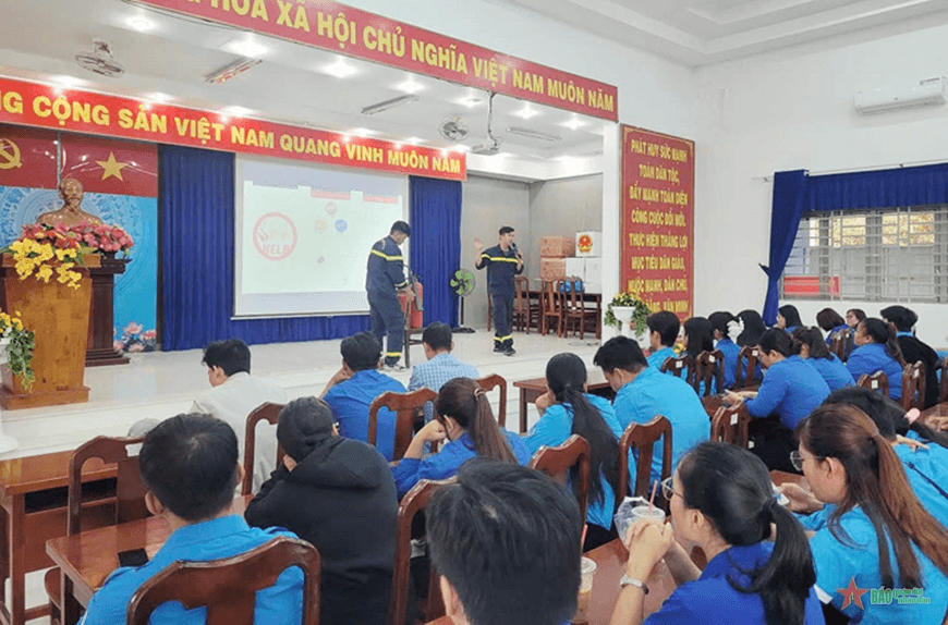 Tuổi trẻ Công an TP Hồ Chí Minh hưởng ứng Chiến dịch Xuân tình nguyện năm 2025