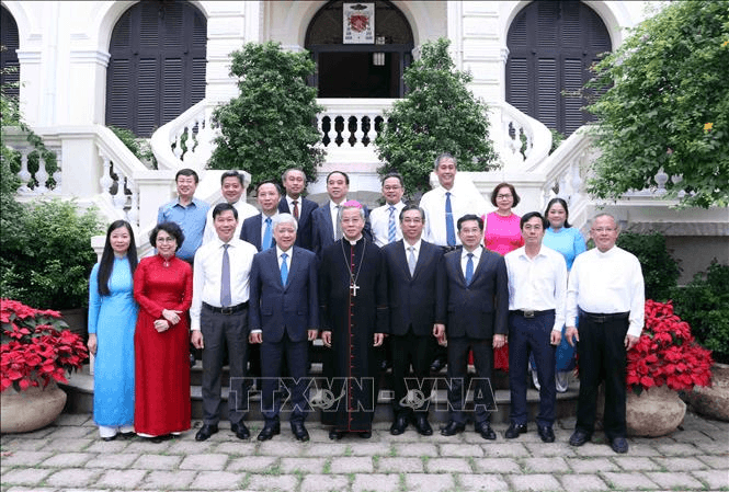Đồng chí Đỗ Văn Chiến chúc mừng Giáng sinh tại TP Hồ Chí Minh