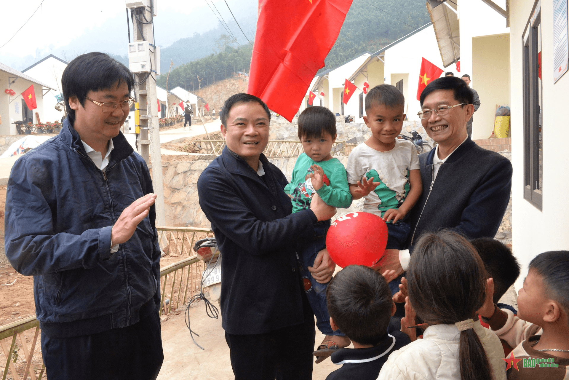 Petrovietnam khánh thành dự án tái thiết Khu dân cư thôn Kho Vàng