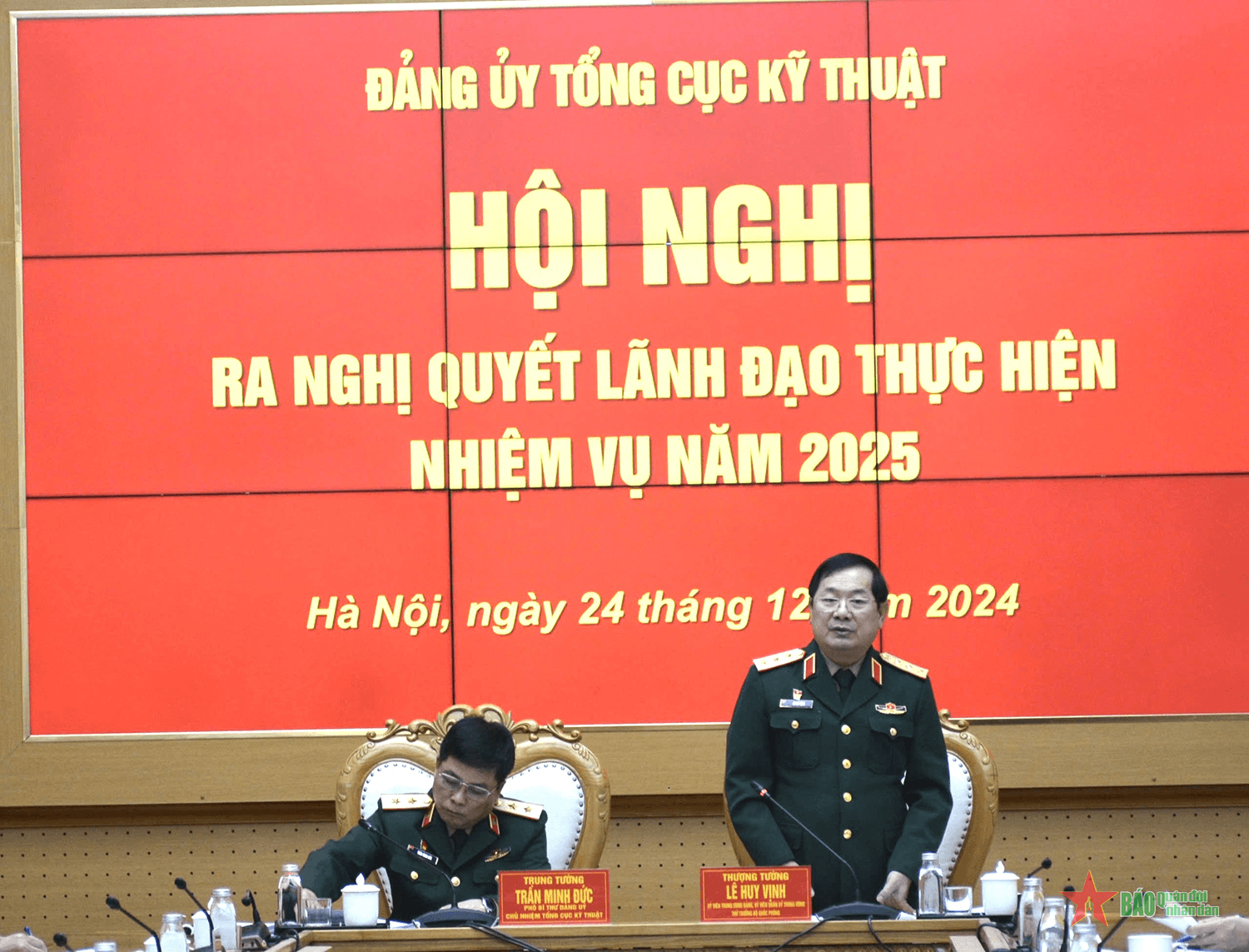 Thượng tướng Lê Huy Vịnh dự Hội nghị ra Nghị quyết lãnh đạo thực hiện nhiệm vụ năm 2025 của Đảng ủy Tổng cục Kỹ thuật