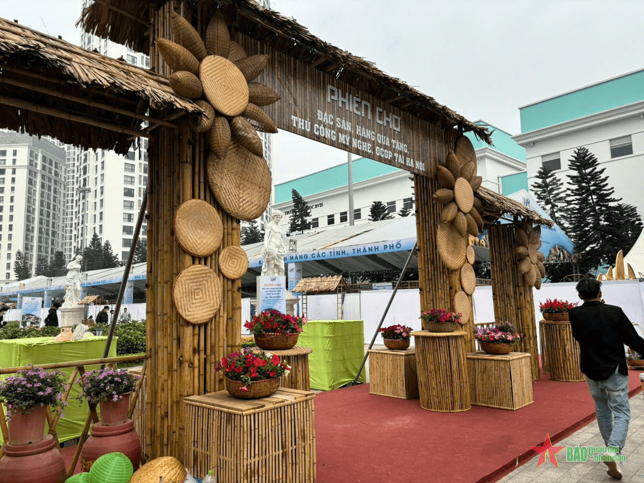 Phiên chợ đặc sản, hàng quà tặng, thủ công mỹ nghệ, OCOP tại Hà Nội