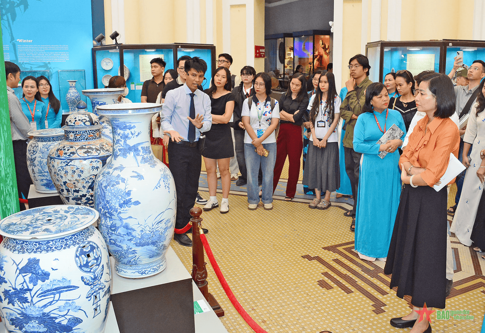 Trưng bày hơn 150 hiện vật quý về gốm phương Đông