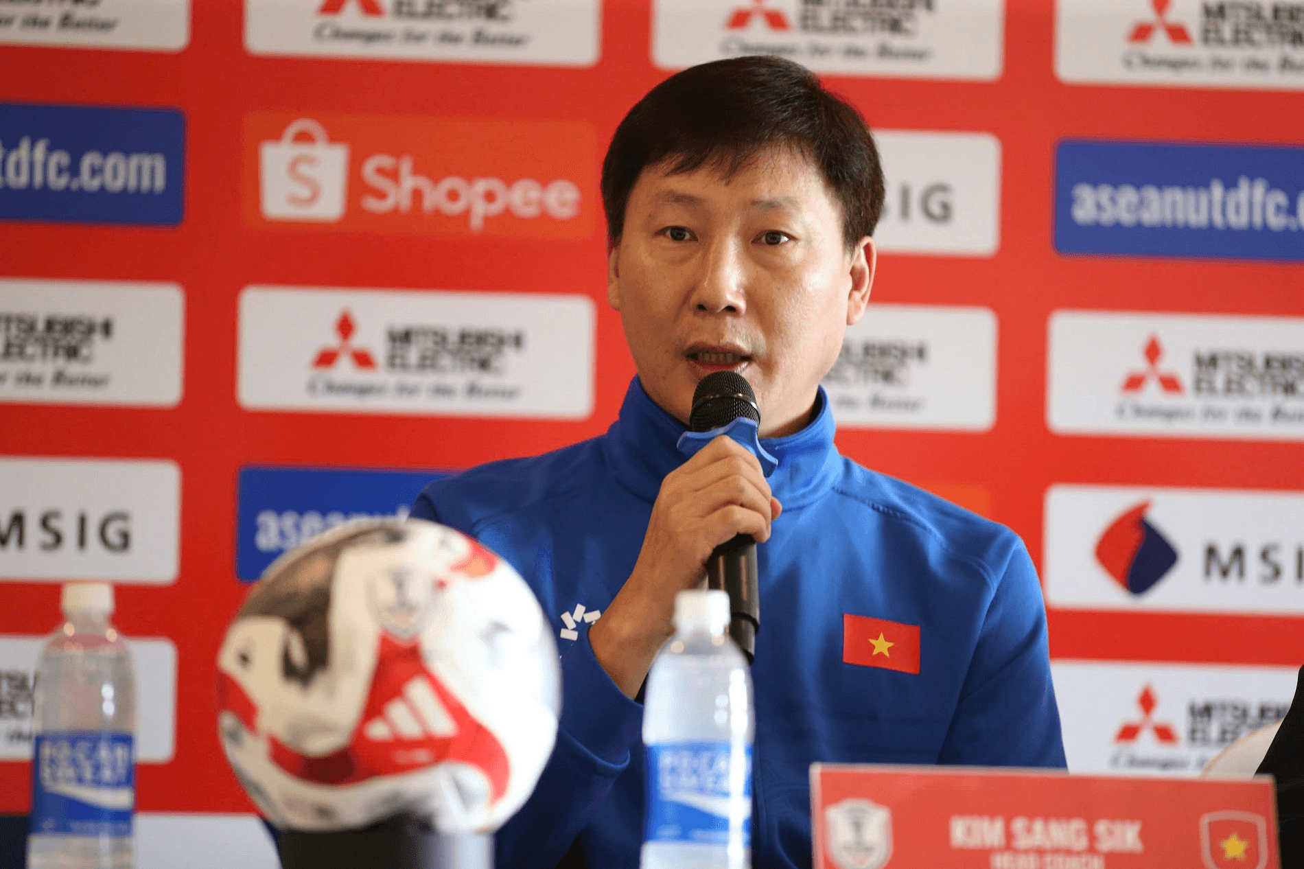 HLV Kim Sang-sik: “Đội tuyển Việt Nam chơi với quyết tâm cao nhất”
