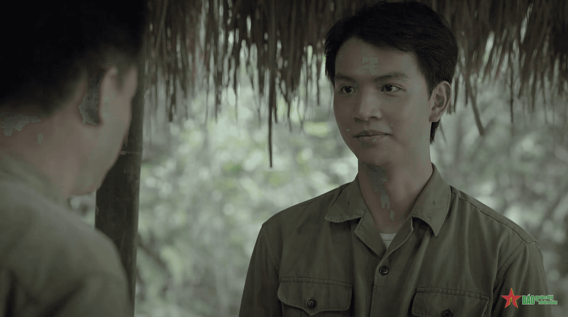 “Không thời gian” tập 21: Bà Hồi đau lòng khi phải ngăn cản tình yêu của Hùng và Hạnh