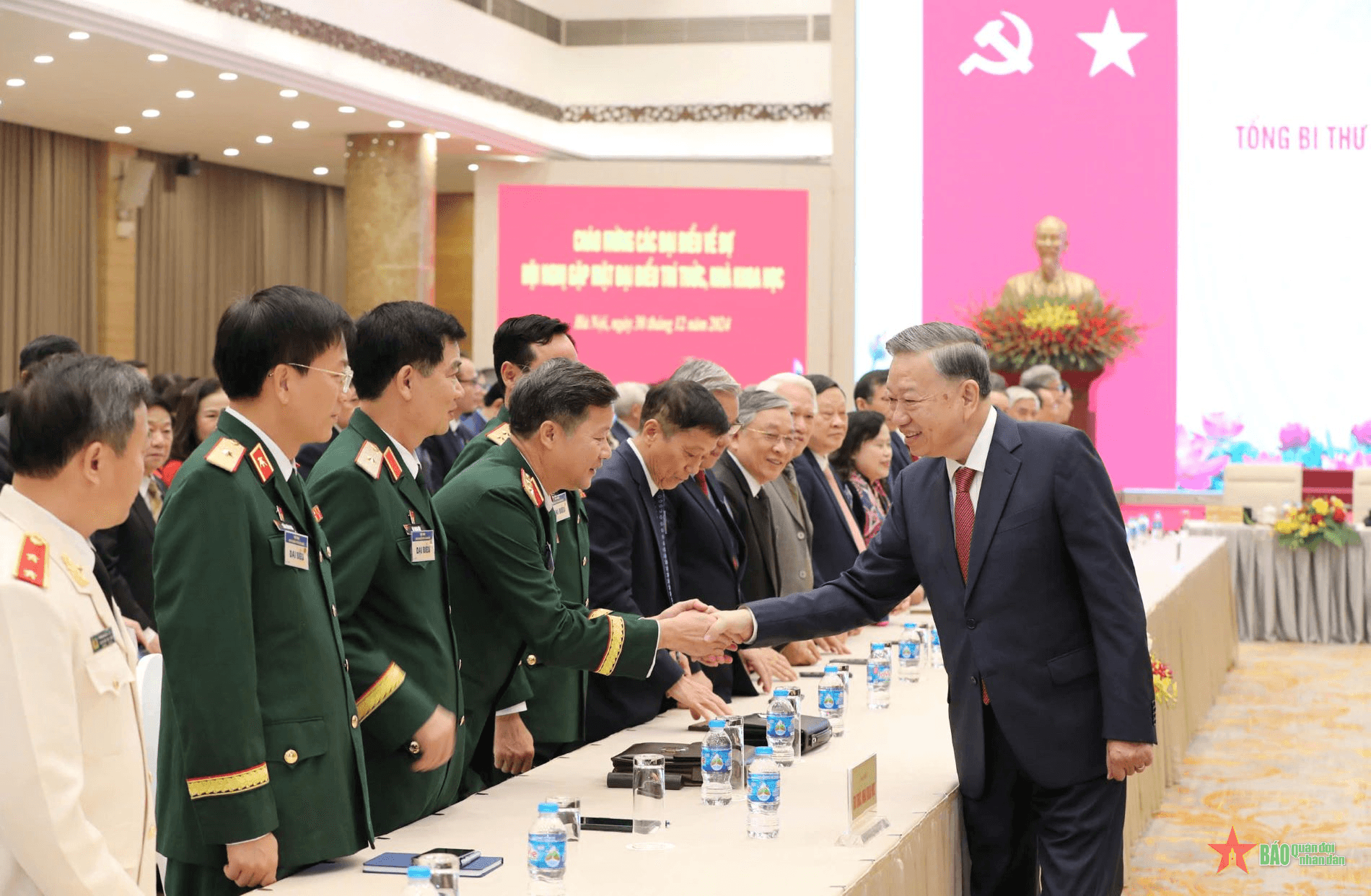 Tổng Bí thư Tô Lâm gặp mặt đại biểu trí thức, nhà khoa học