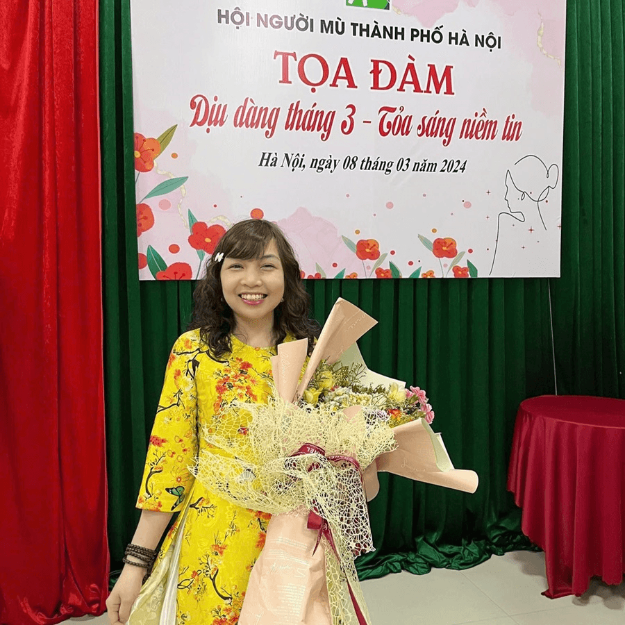 Nghị lực của cô gái khiếm thị