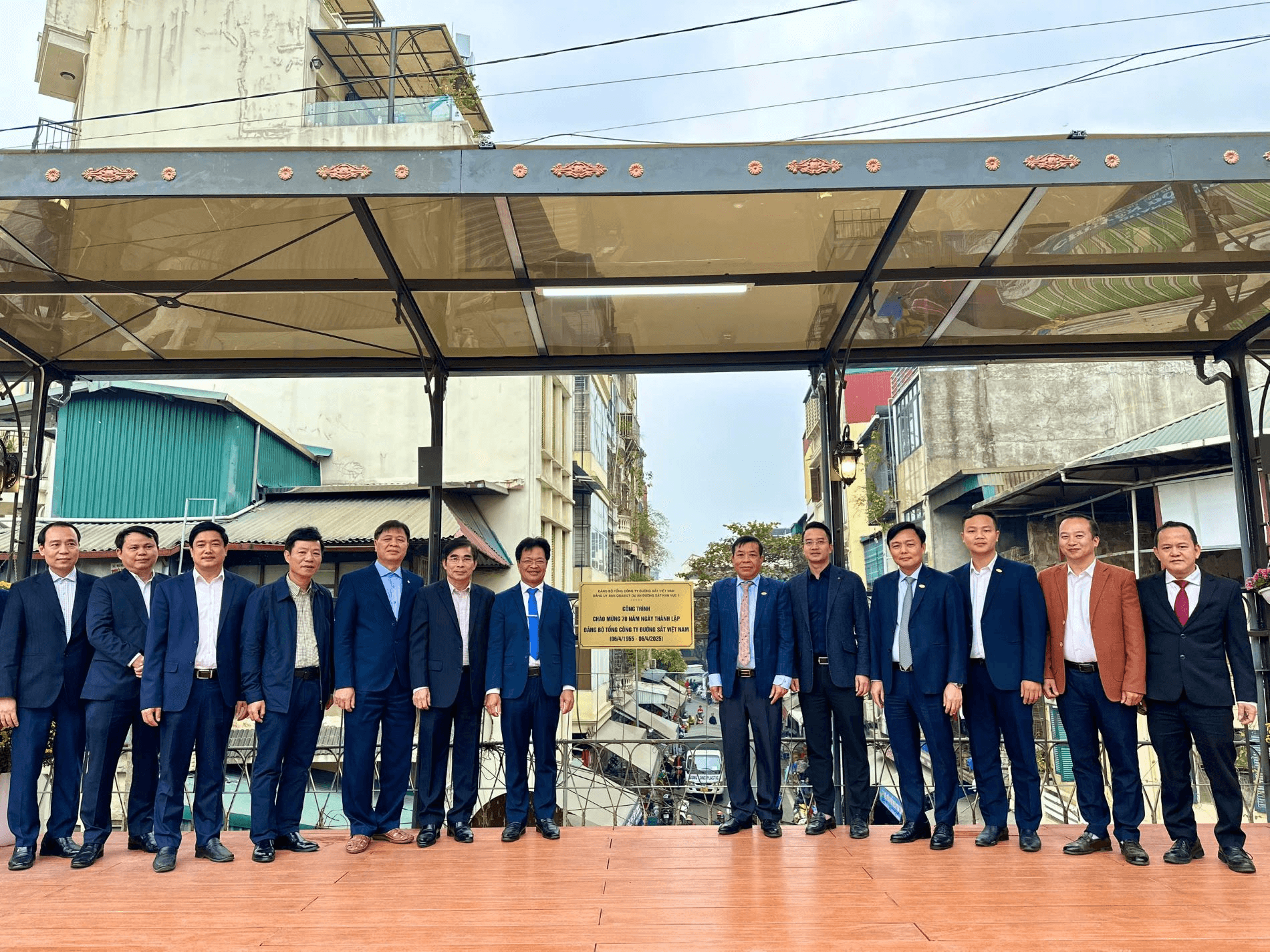 Ke ga Long Biên mang diện mạo mới sau khi hoàn thành sửa chữa, cải tạo