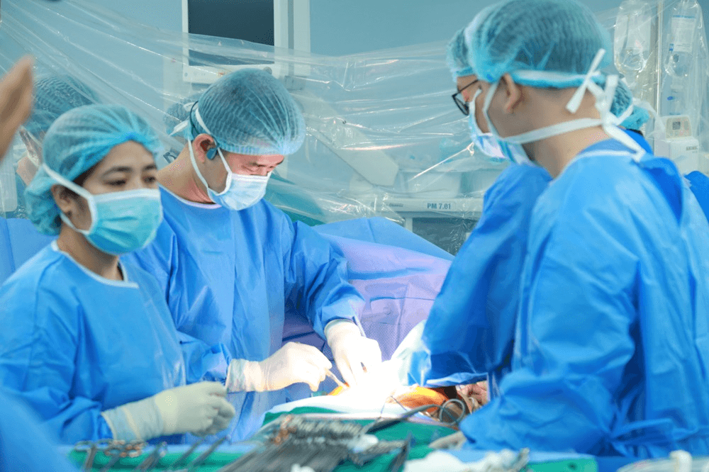 Thêm nhiều bệnh nhân được hồi sinh sự sống từ tạng hiến của người cho chết não