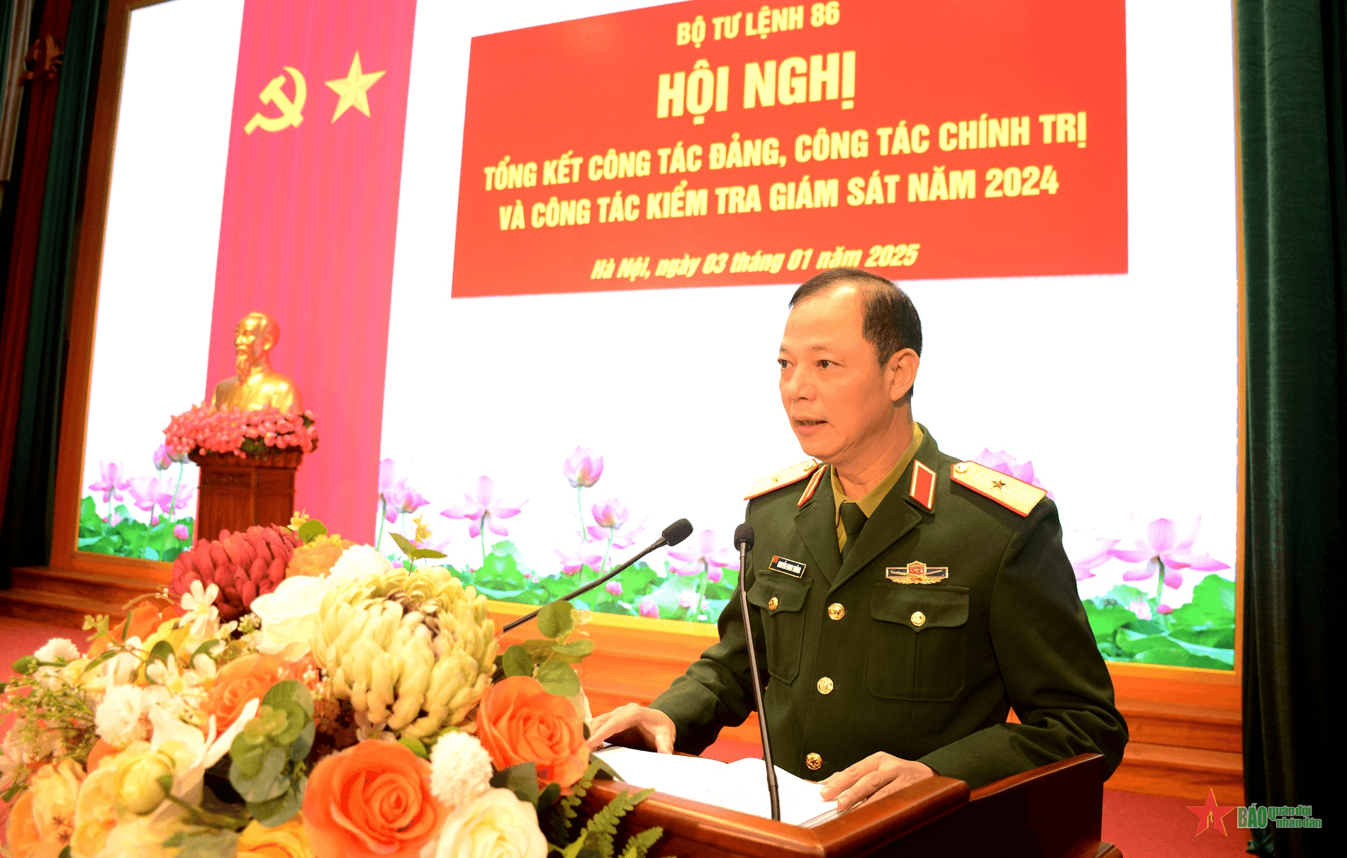 Tiến hành hiệu quả hoạt động công tác Đảng, công tác chính trị trong xây dựng lực lượng tác chiến không gian mạng
