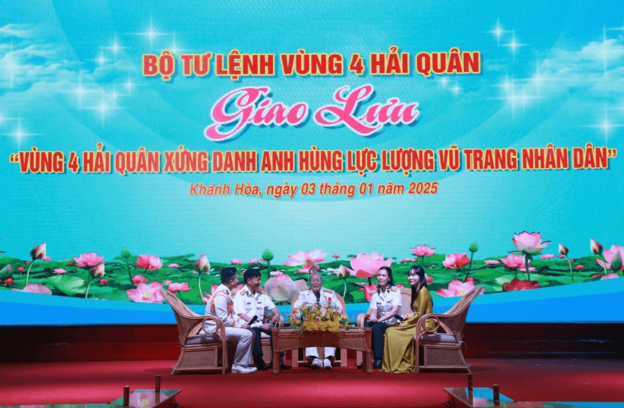 Chương trình giao lưu “Vùng 4 Hải quân-Xứng danh Anh hùng”