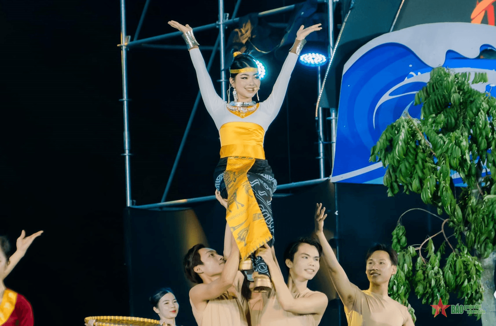 Ca sĩ Gemma Nguyễn: Làm ca sĩ và được nổi tiếng là mục tiêu của tôi