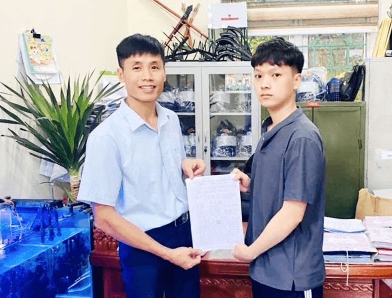 Sinh viên tình nguyện nhập ngũ