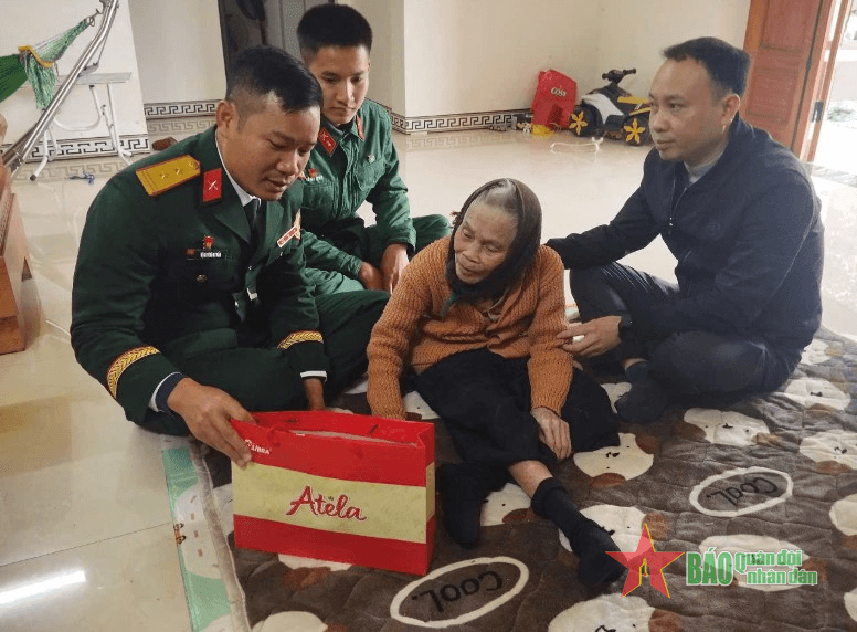Xây "thế trận lòng dân" bằng công tác dân vận