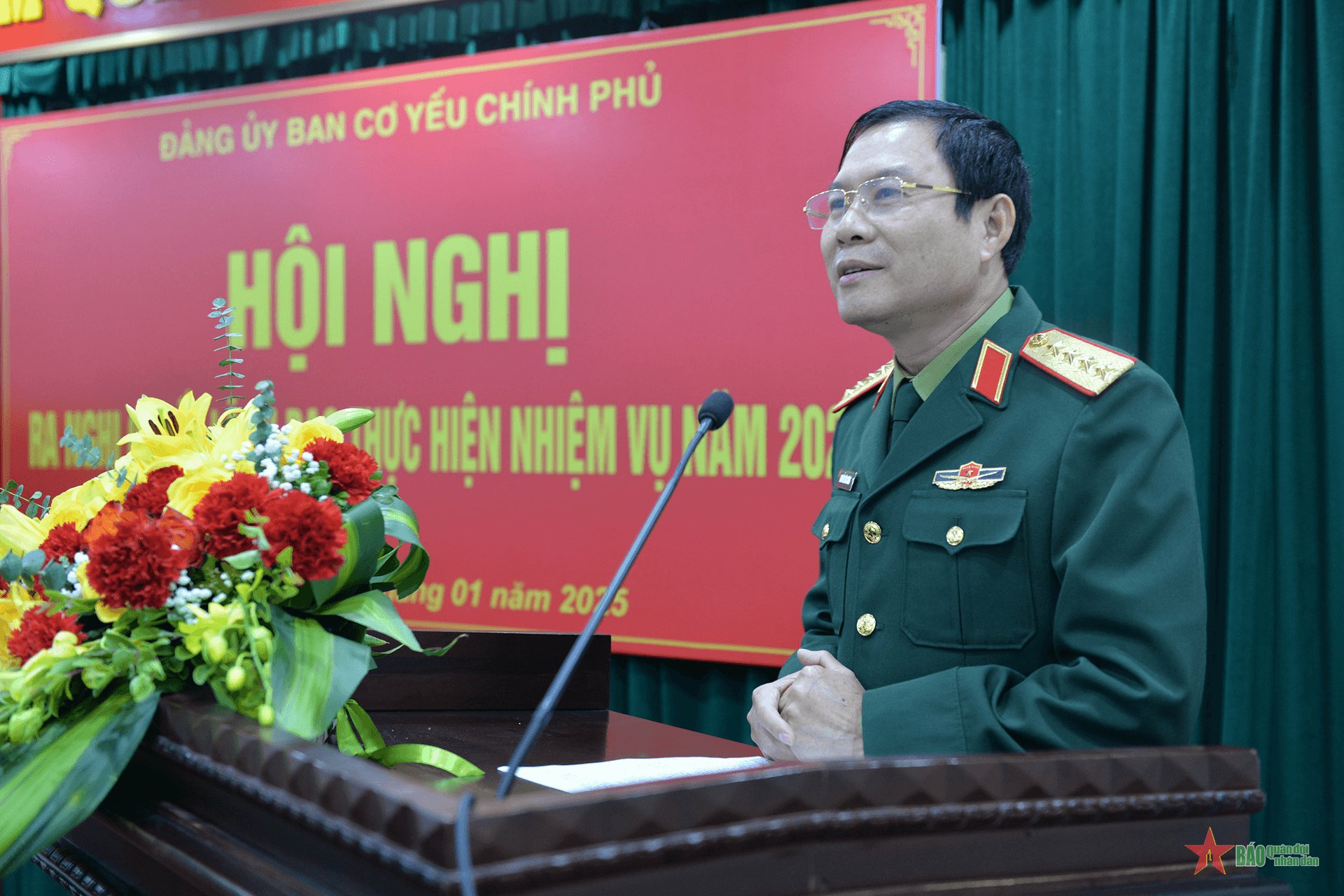 Đại tướng Nguyễn Tân Cương dự, chỉ đạo Hội nghị Đảng ủy Ban Cơ yếu Chính phủ