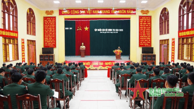 Sư đoàn 324 (Quân khu 4) tập huấn cán bộ chính trị năm 2025