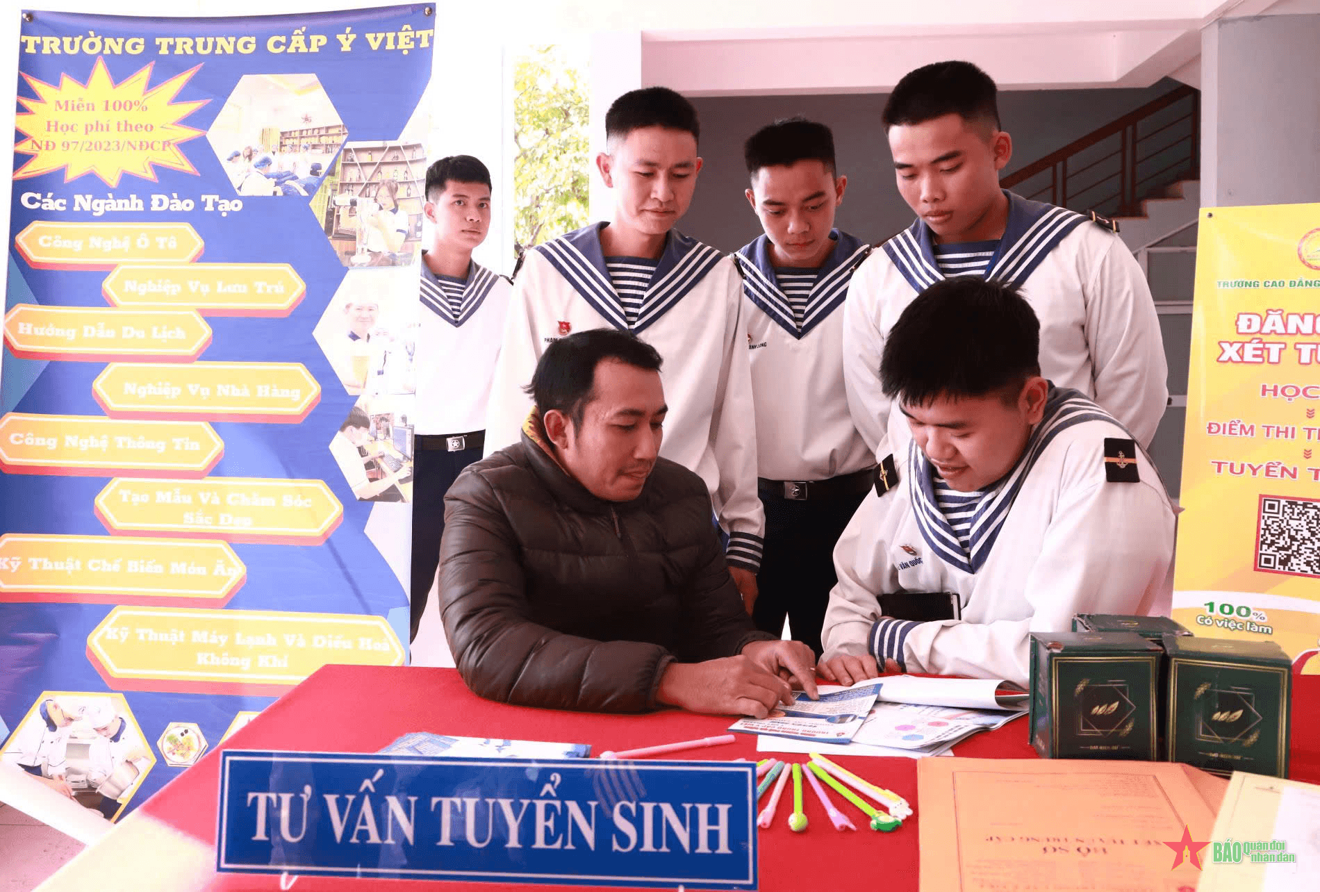 Vùng 3 Hải quân phối hợp tư vấn hướng nghiệp cho hạ sĩ quan, binh sĩ hoàn thành nghĩa vụ quân sự