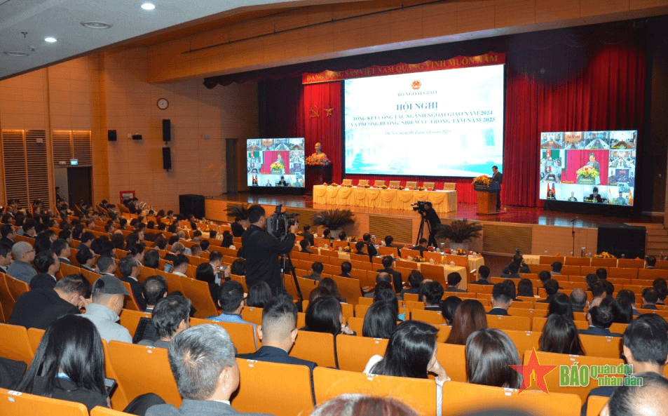 Ngoại giao - cầu nối đưa Việt Nam tỏa sáng trên bản đồ thế giới