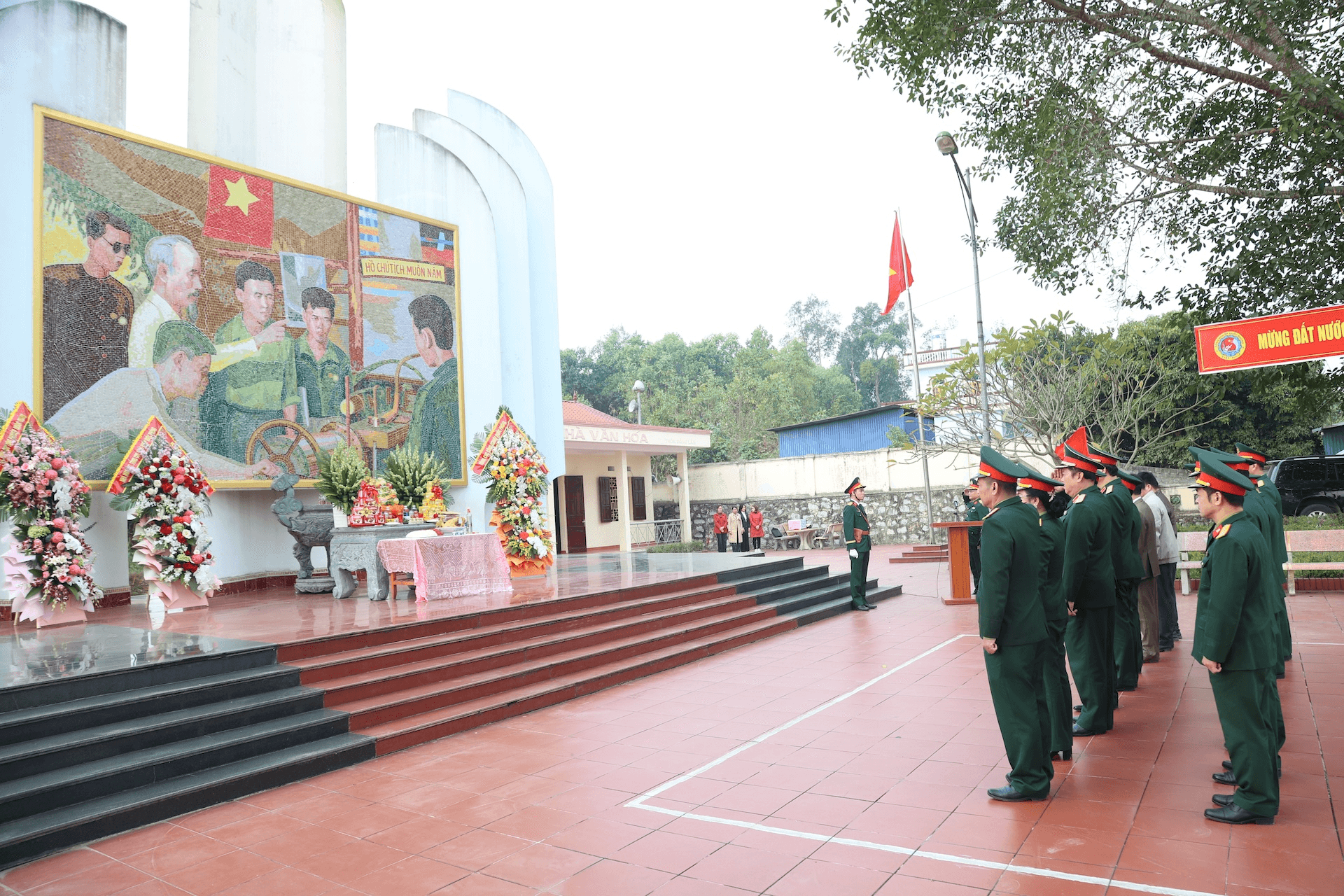 Tổng cục Công nghiệp Quốc phòng tổ chức hoạt động tri ân, tặng quà gia đình chính sách